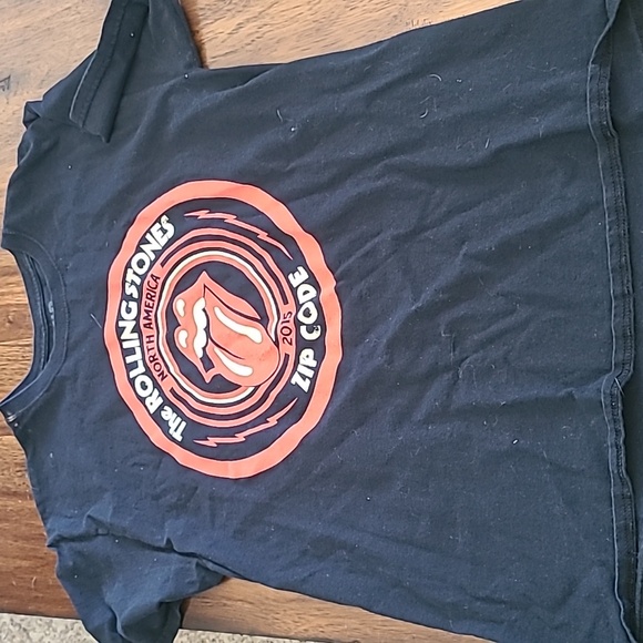zip code Tops - Rolling stones women's large shirt.